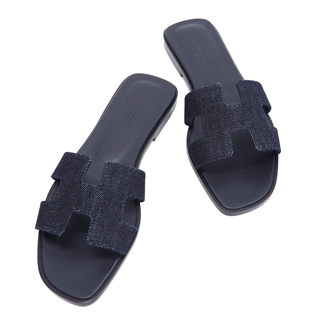 エルメス オラン 黒 37 エルメス HERMES サンダル 《オラン